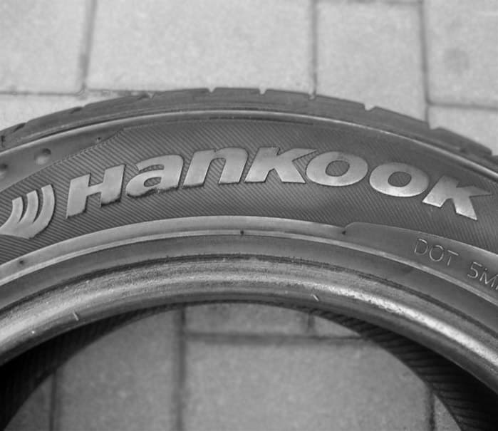 Opony z rantem ochronnym