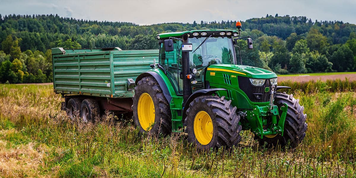 Opony do Przyczep Rolniczych: Podążając za Efektywnością na Polu