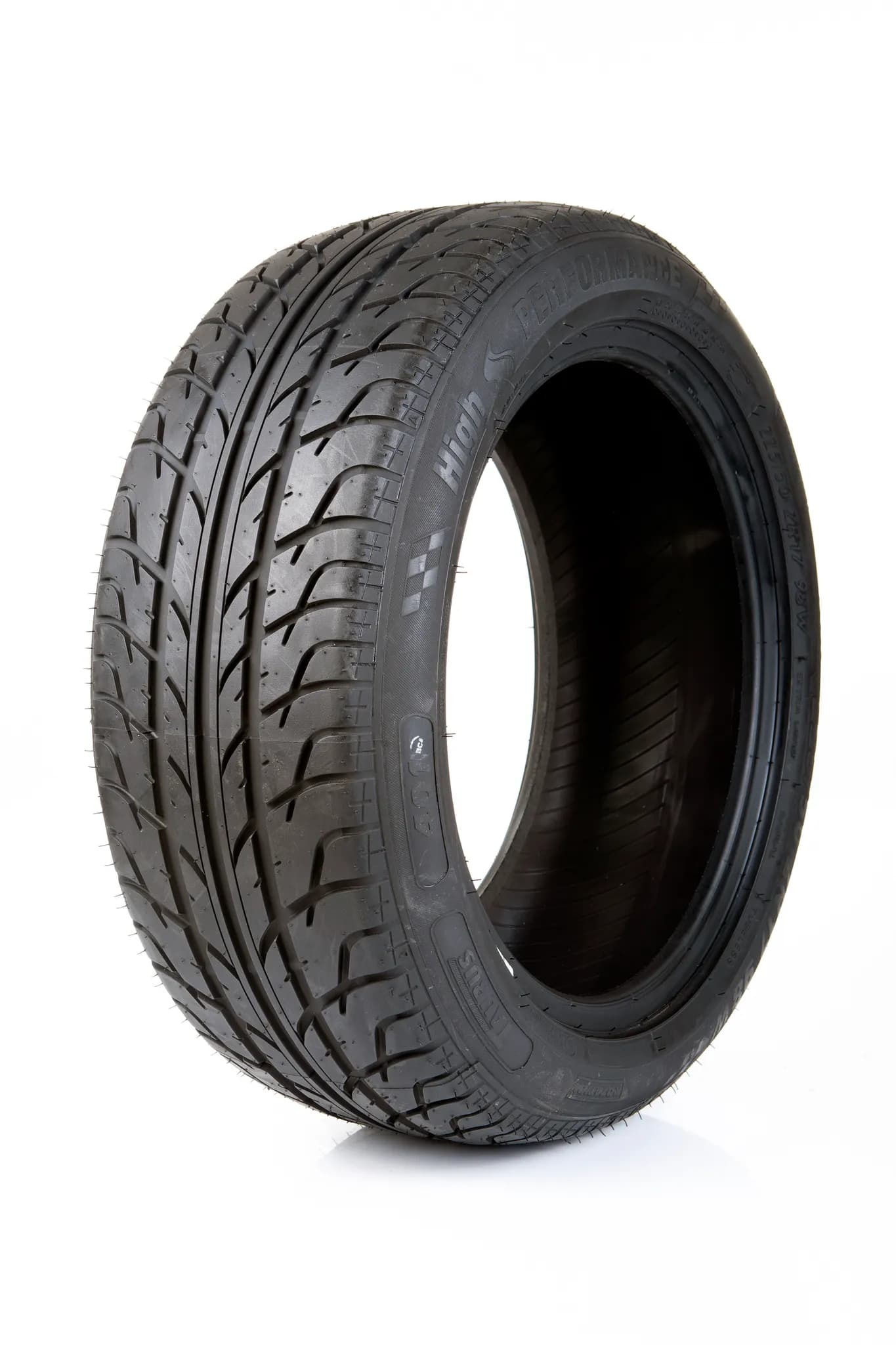 Taurus 225/40 R18 HIGH PERFORMANCE 401 [92] Y XL