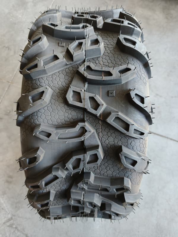 Opona Sunf 18x9-8 A-059