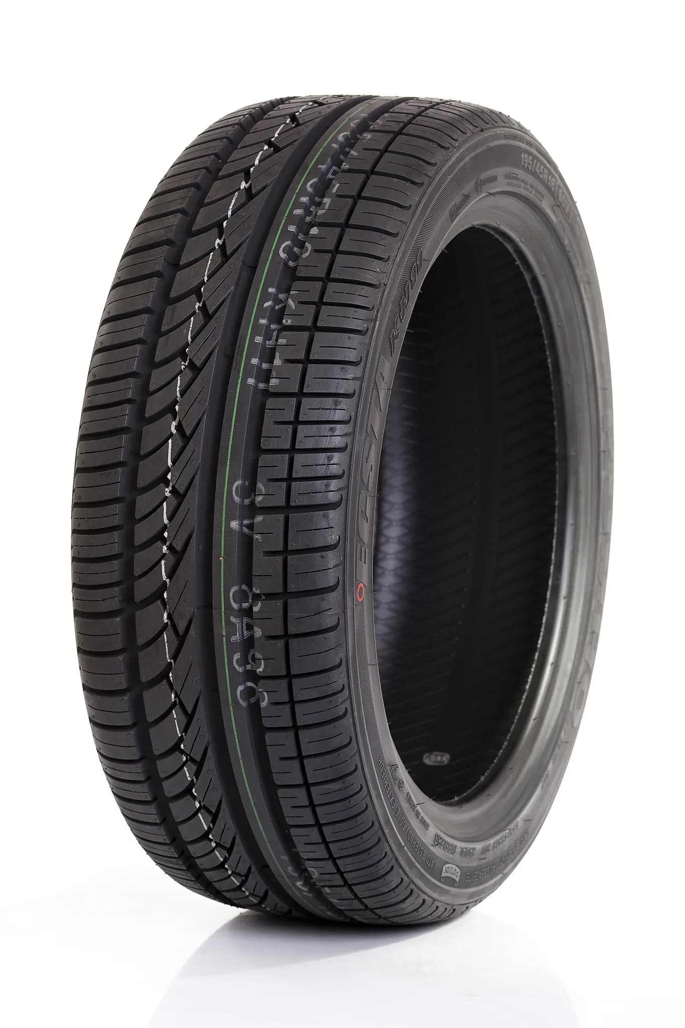 Kumho 215/55 R18 ECSTA KH11 95H