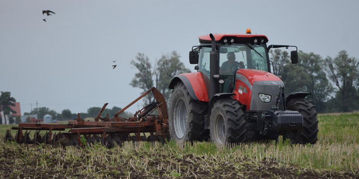 Jak dobrać dętkę do opon rolniczych