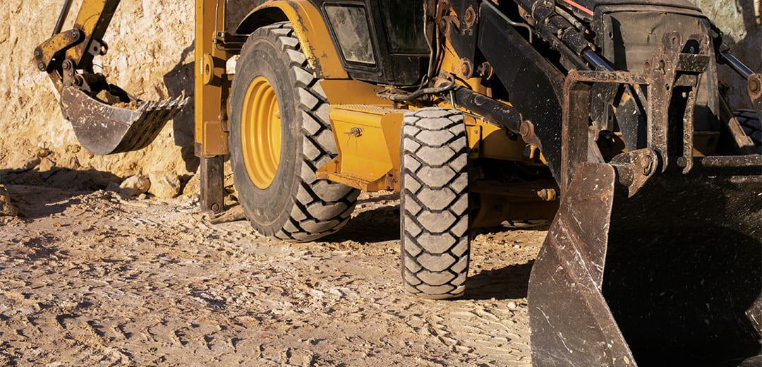 Opony do maszyn budowlanych,
                                Opony przemysłowe ciężarowe,
                                Opony do ładowarek teleskopowych,
                                Opony do koparek i spycharek,
                                Opony do wózków widłowych