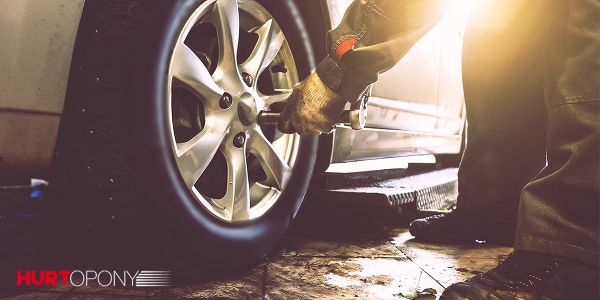 Najczęstsze błędy popełniane przy wymianie opon