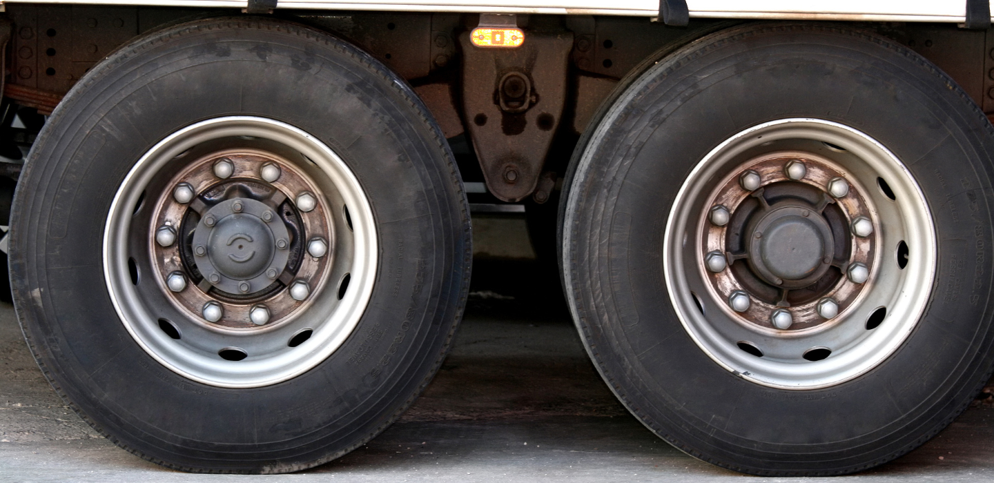 zdjęcie bieżnika asymetrycznego