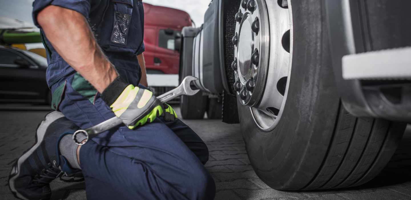 zdjęcie wymiany opony motocyklowej