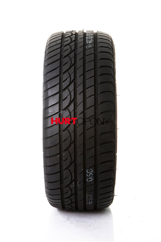Rovelo 235/45 ZR17 RPX-988 97W XL